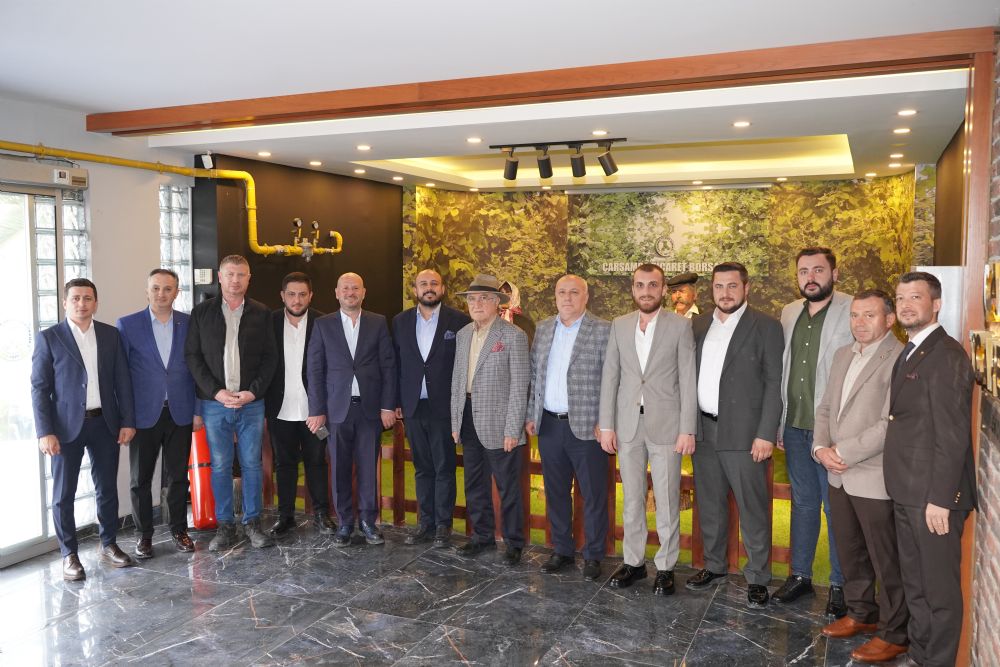İş İnsanı Mithat Yılmaz'dan Başkan Yılmaz ve Meclisine Ziyaret