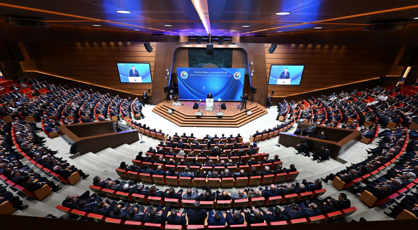 TOBB Hizmet Şeref Belgesi Taktim Töreni Gerçekleştirildi