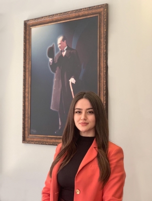 Elif İrem Gökmen / Basın Danışmanı